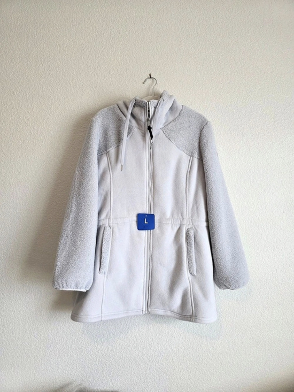 1 Madison ExpeditionHeritage Collection Teddy Fleece Hooded Jacket in Light Blue